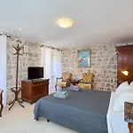 Doria Apartments